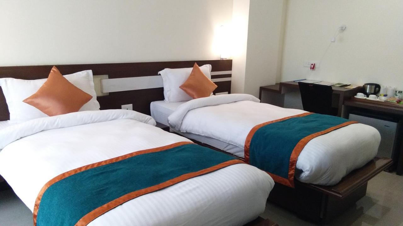 Hotel Park Riviera غاواهاتي المظهر الخارجي الصورة